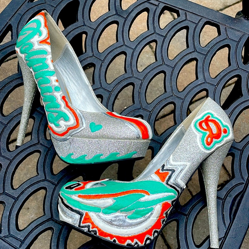 Customer Made Football Team High-heeled Pumps, Size 7 1/2
